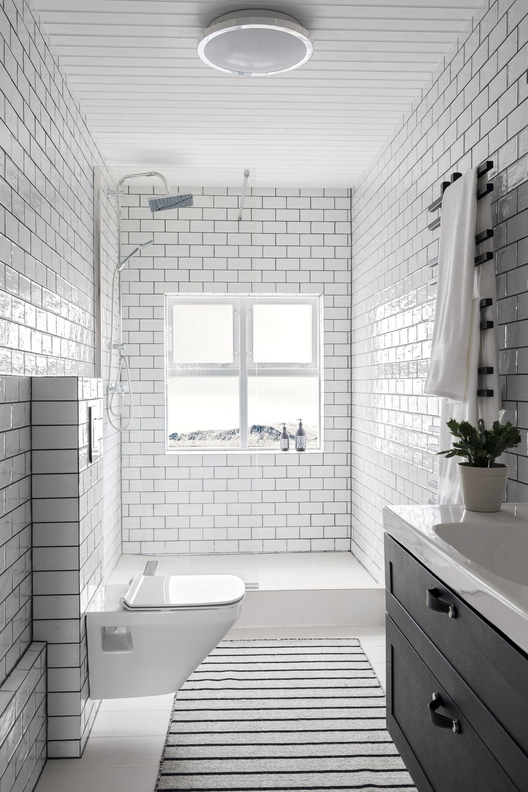 16 Stylish Shower Tile Ideas To Suit Every Design Style