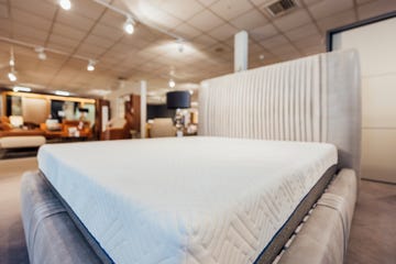 showroom bed and mattress