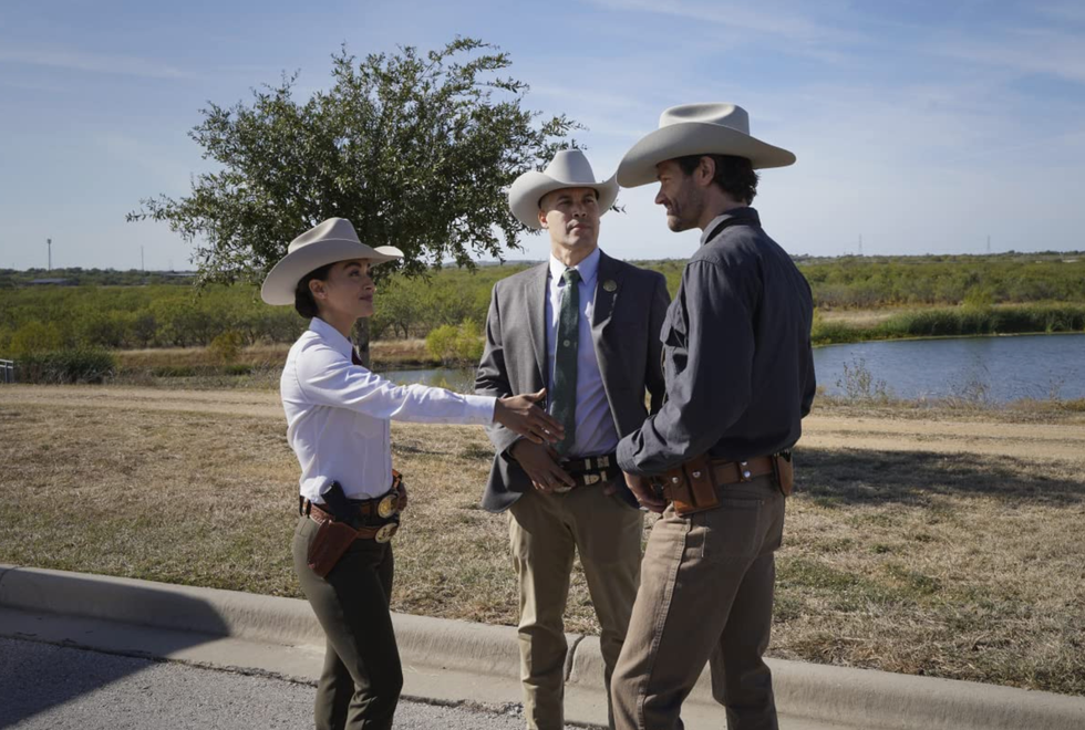 coby bell as captain larry james, jared padalecki as texas ranger cordell walker and lindsey morgan as micki ramirez in 'walker'
