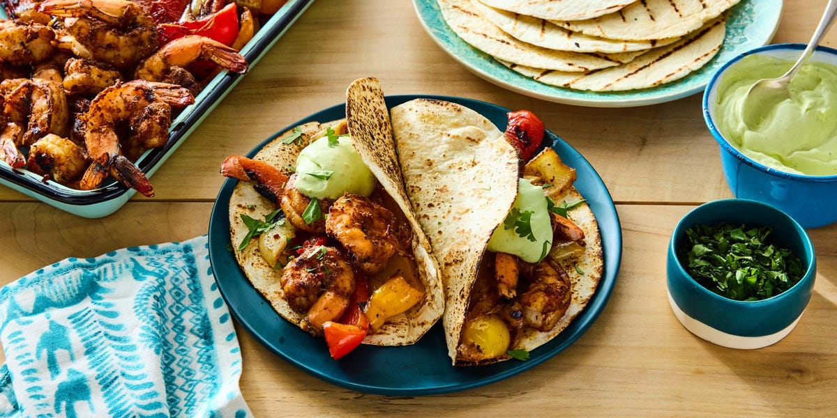 Shrimp Fajitas [www.thepioneerwoman.com]