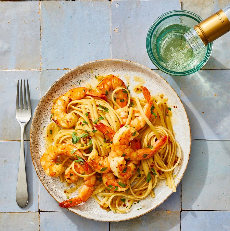 shrimp scampi with linguine on a plate