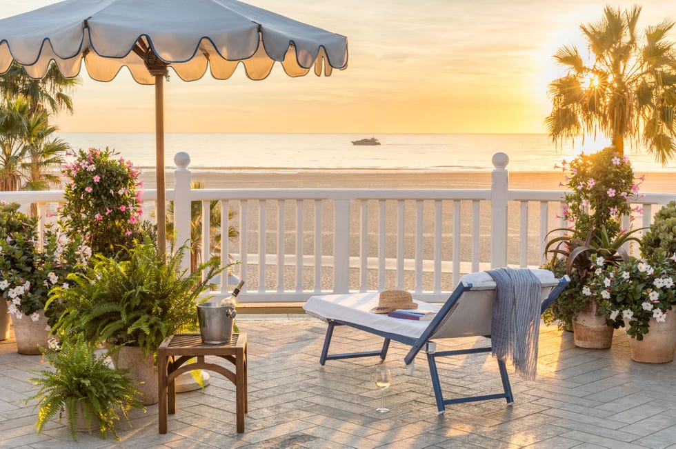 pool at shutters by the sea in santa monica california