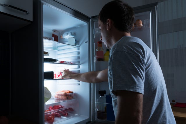 Refrigerator, Kitchen appliance, Major appliance, Room, Home appliance, Display case, Flesh, 