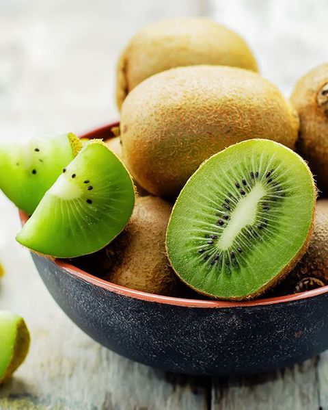 Kiwifruit, Food, Fruit, Hardy kiwi, Plant, Natural foods, Produce, Organism, Superfood, 