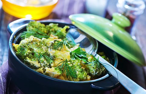 Broccoli-cheddar scramble