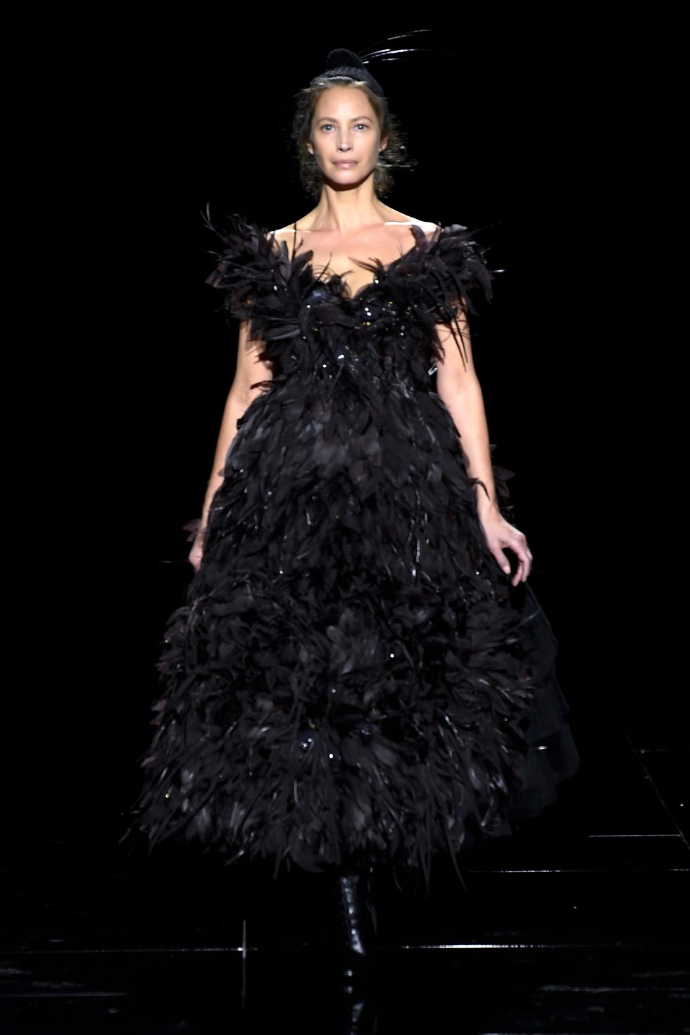 Fashion model, Fashion, Clothing, Dress, Haute couture, Fashion show, Runway, Cocktail dress, Gown, Event, 