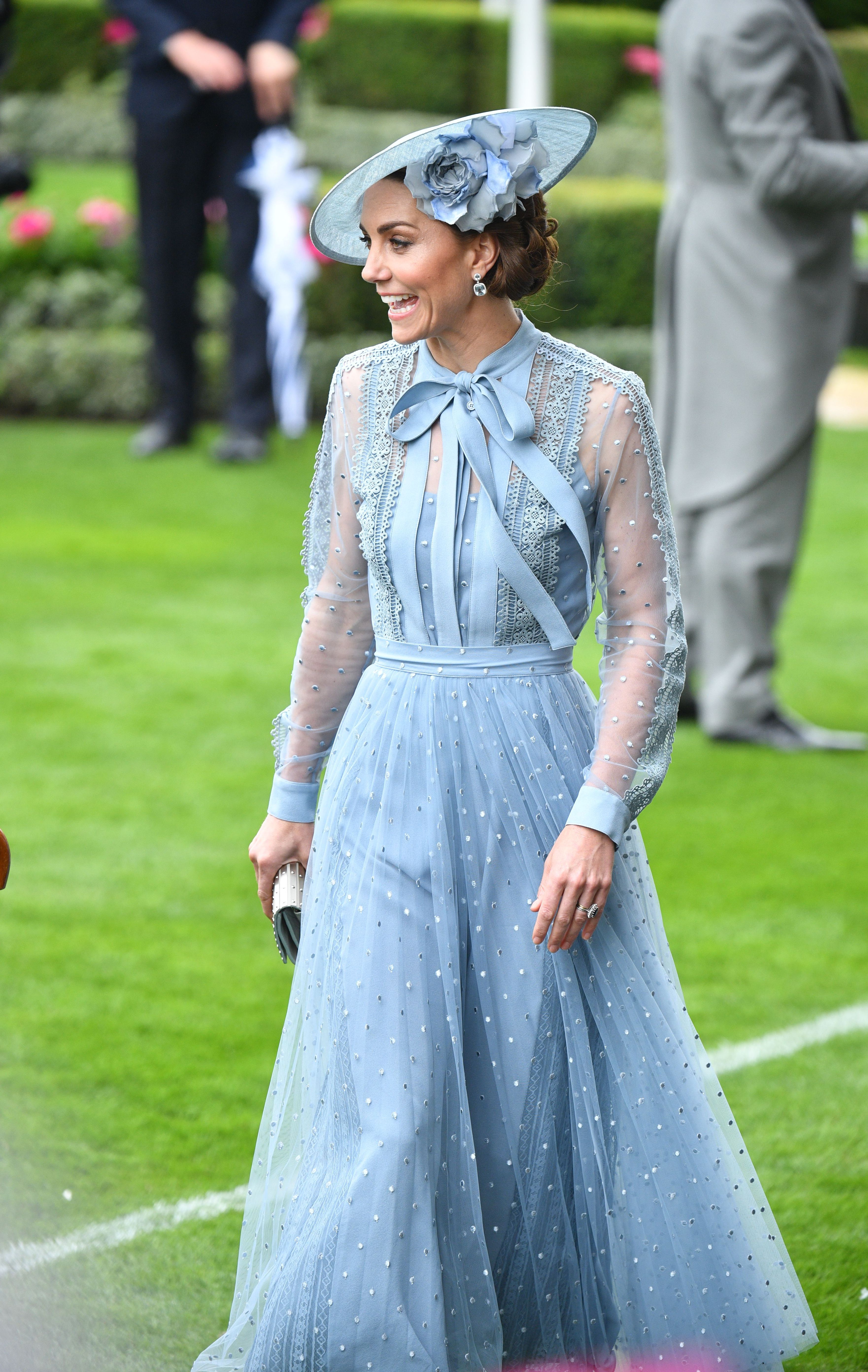 Outfits for ascot top 2019