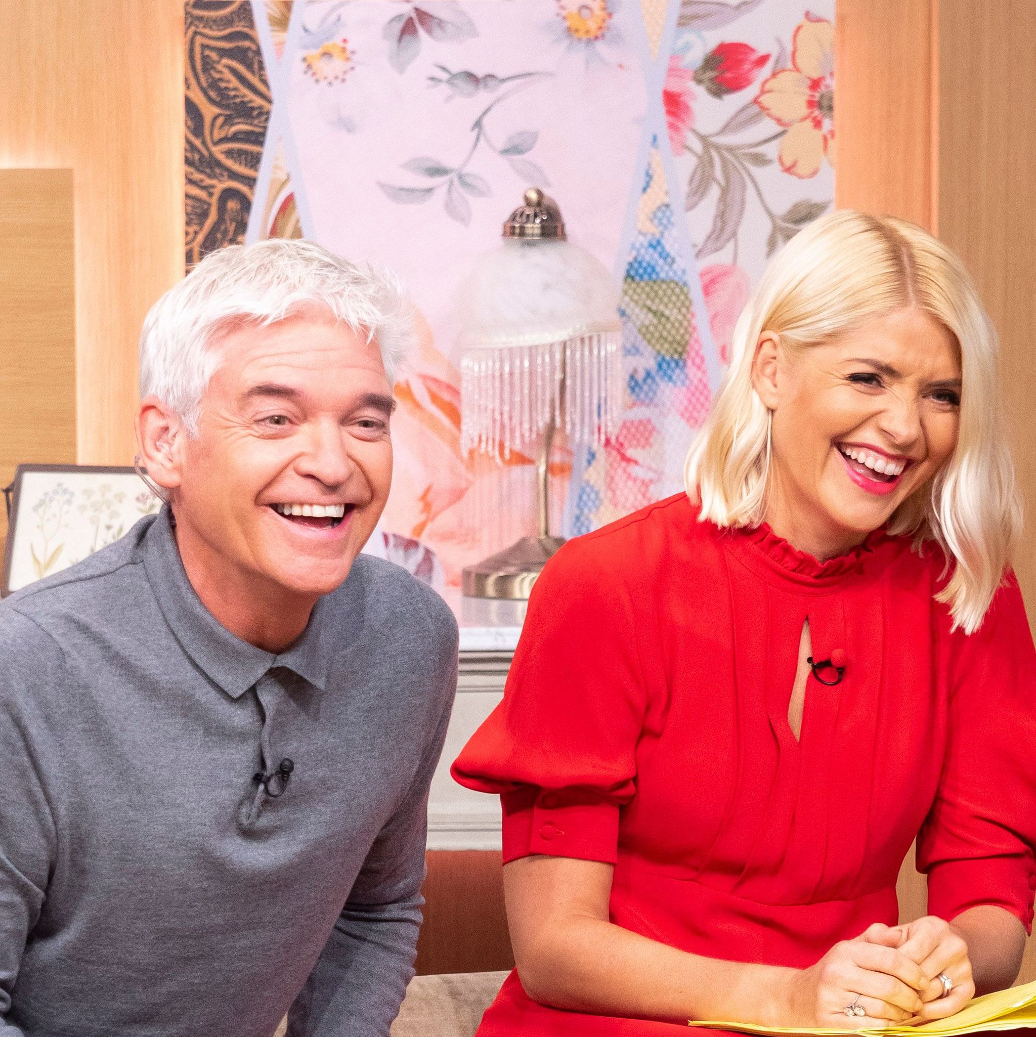 How To Get Holly Willoughby's Knitted Dress Look - UK Tights Blog