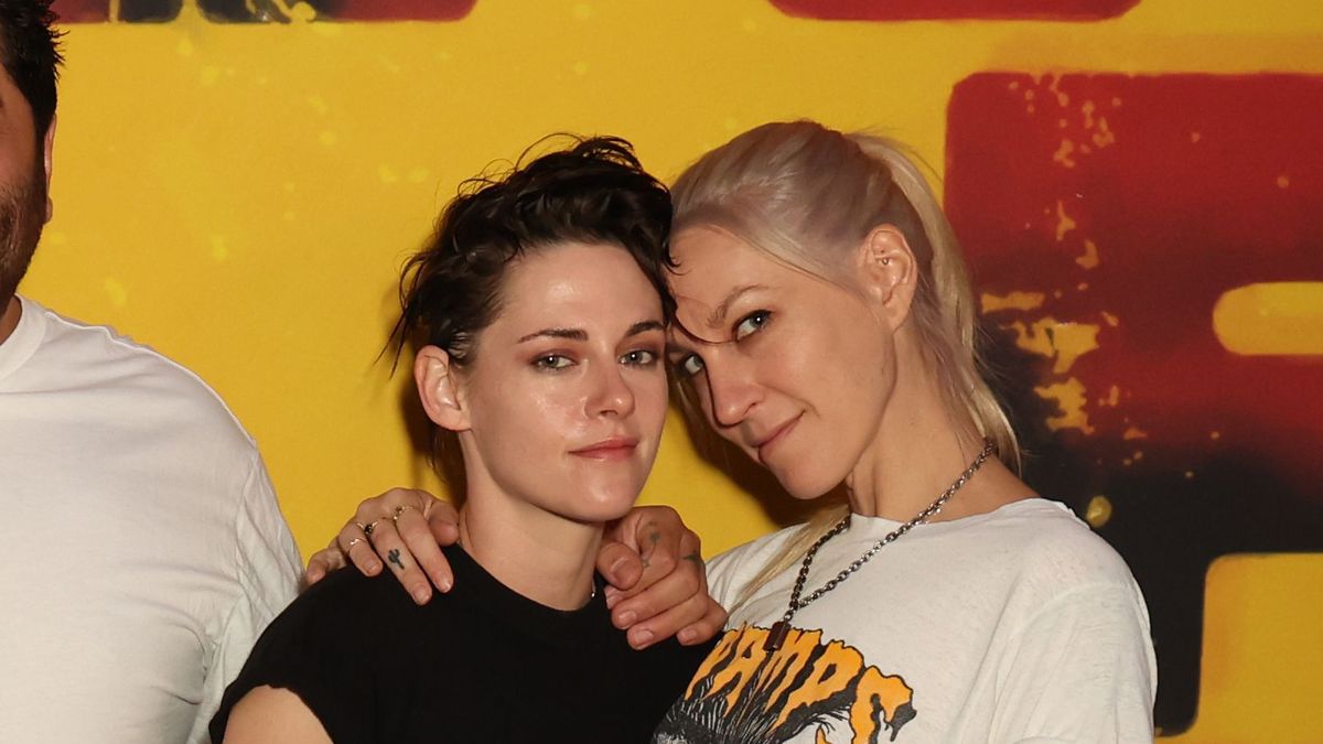 Kristen Stewart and Dylan Meyer Coordinate in Grungy Looks for
