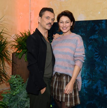 Matthew williamson and emma willis attend the launch of matthew williamsons new collection with ruggable at old sessions house the six stunning new rugs, available from 8th november, combine ruggables innovative washability with wiliamsons love of colour and pattern through travel inspired motifs and rich palettes matthew williamson ruggable launch, london, uk 06 nov 2024 matthew williamson ruggable