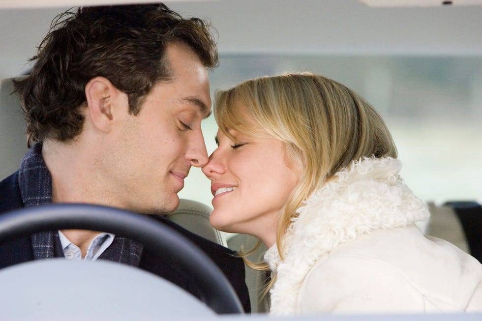 for editorial use mandatory credit: photo by tha/shutterstock (15067655bu) studio publicity still from the holiday jude law, cameron diaz © 2006 columbia pictures photo credit: simon mein archival cinema