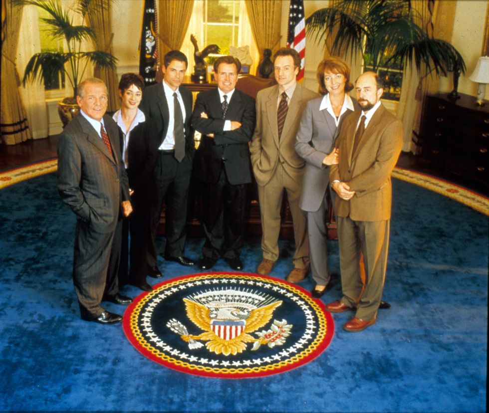 editorial use only no book cover usage
mandatory credit photo by moviestoreshutterstock 1650702a
the west wing ,  john spencer,  moira kelly,  rob lowe,  martin sheen,  bradley whitford,  allison janney,  richard schiff
film and television