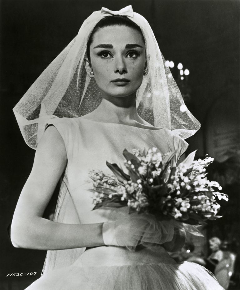 Bride, Bridal veil, Veil, Photograph, Wedding dress, Headpiece, Bridal accessory, Hair accessory, Dress, Bridal clothing, 