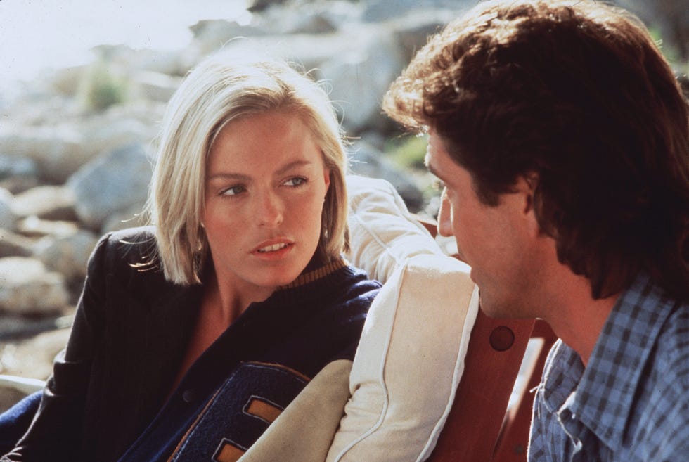 patsy kensit, mel gibson lethal weapon ii 1989 director richard donner warner bros usa scene still lethal weapon 2 larme fatale 2