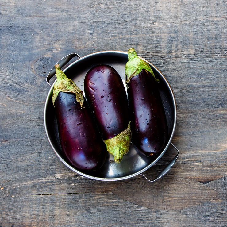 https://hips.hearstapps.com/hmg-prod/images/shutterstock-eggplants-1485979764.jpg