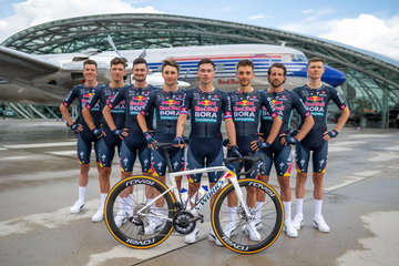 team red bull bora hansgrohe in sportful kleding