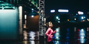 how to stay safe running in the dark
