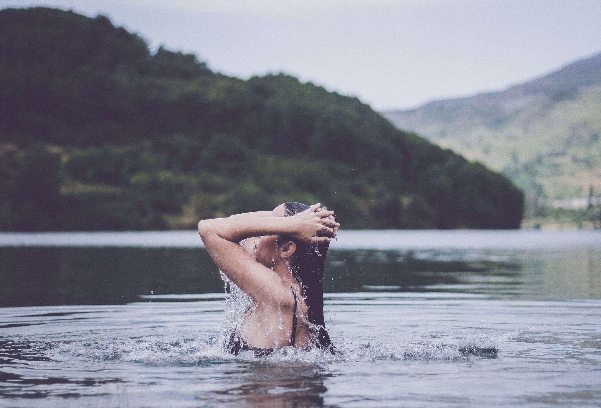 水の中では生理が止まるって本当？