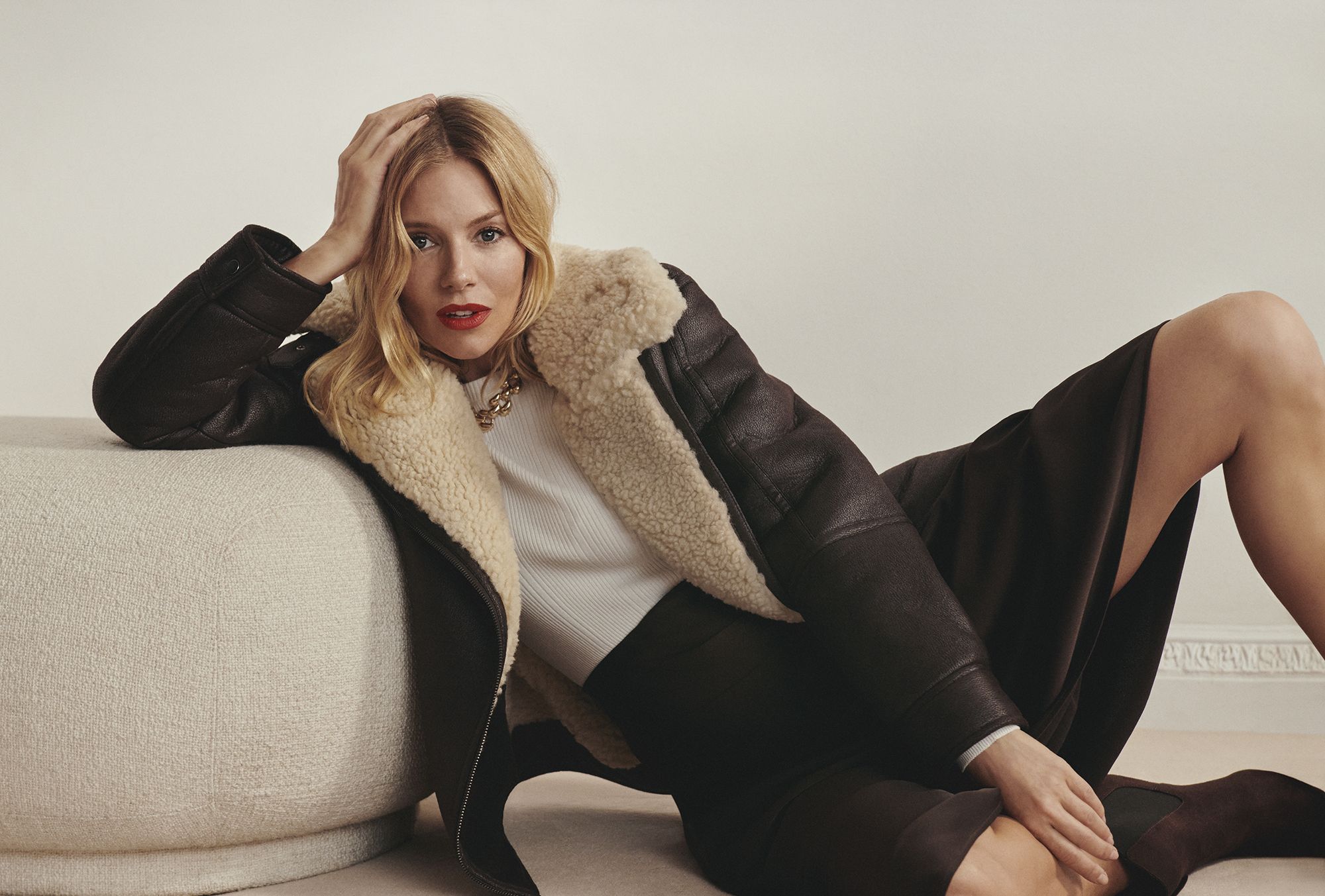 Sienna Miller M&S: Sienna Miller's the new face of Marks & Spencer autumn  fashion