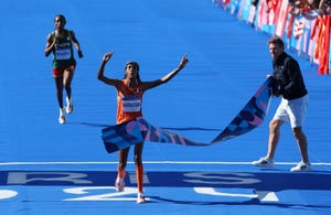 athletics marathon olympic games paris 2024 day 16