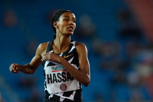 sifan hassan termina una carrera