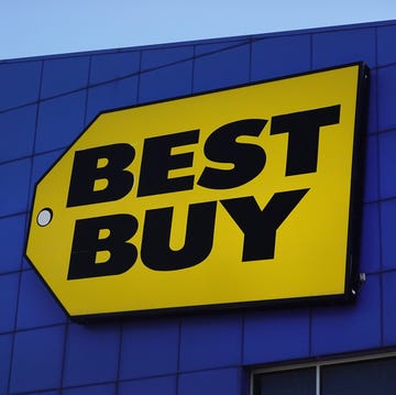 best buy 2nd quarter sales rise almost 20 percent