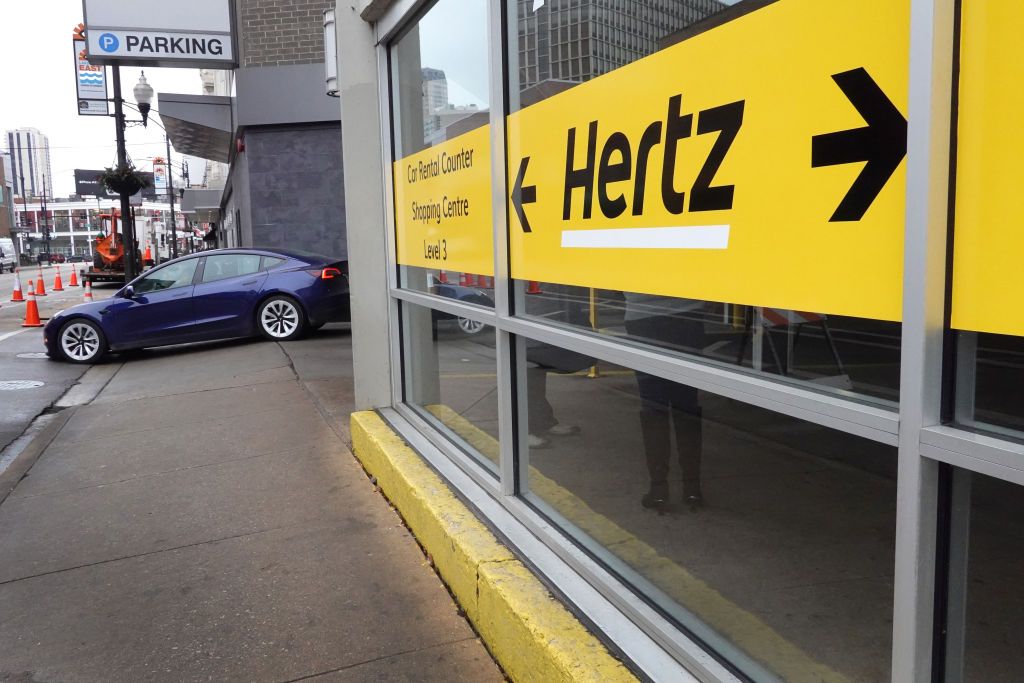 Hertz Wants To Sell 20,000 EVs Amid Low Rental Demand, High Repair Prices