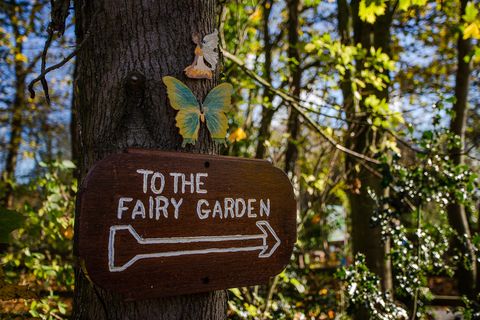 sign to the fairy garden