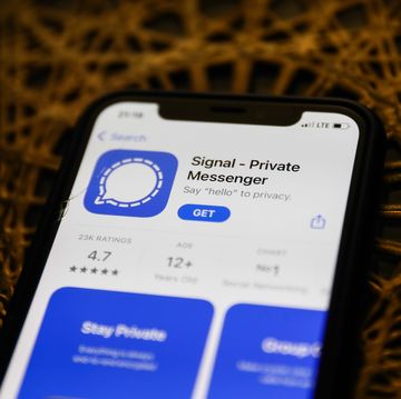 signal and telegram messenger apps gained popularity