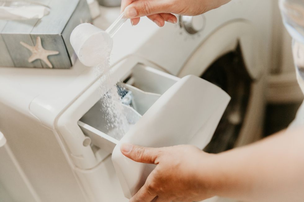 signs your washing machine needs cleaning