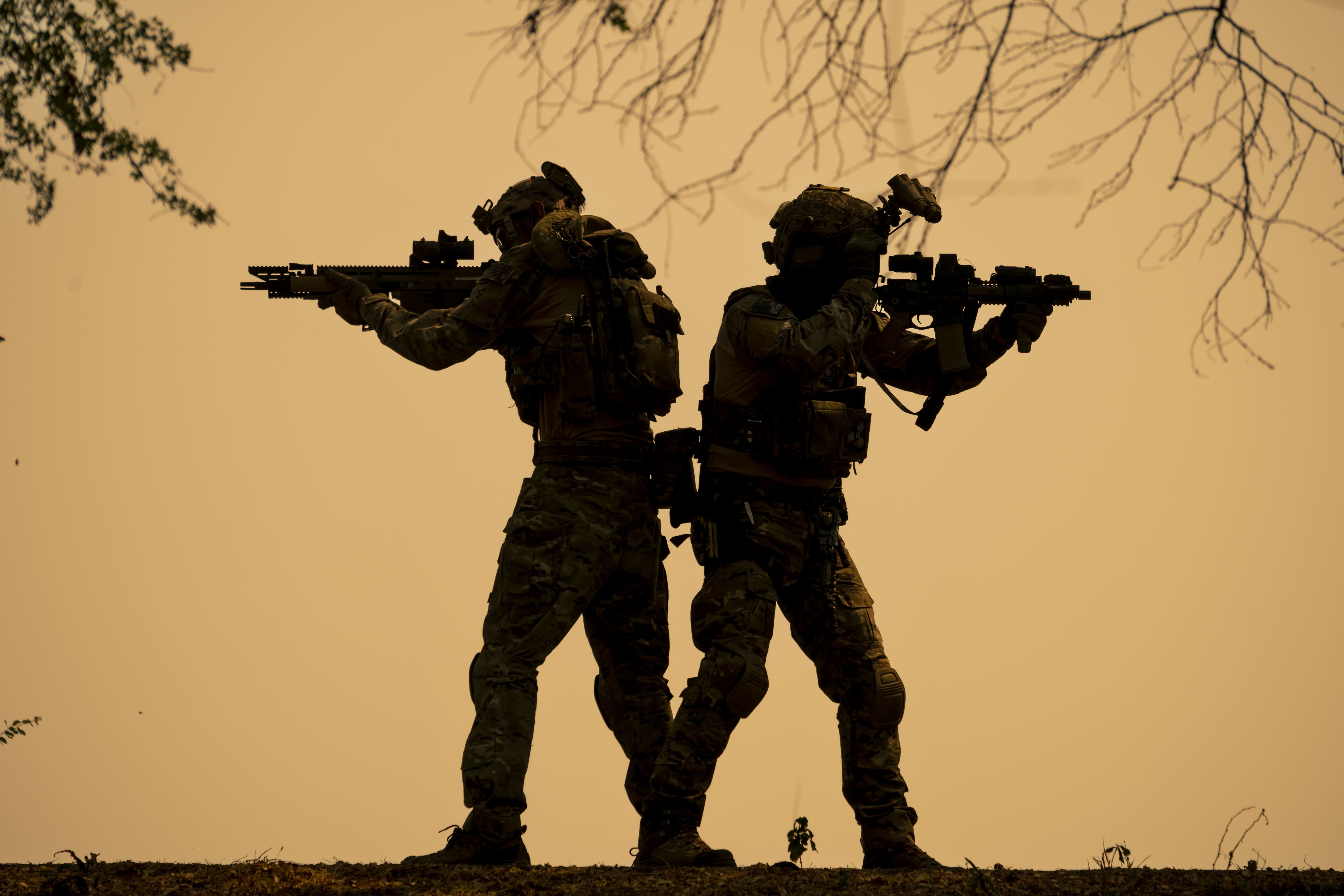 Front and side silhouettes of three body shape groups.