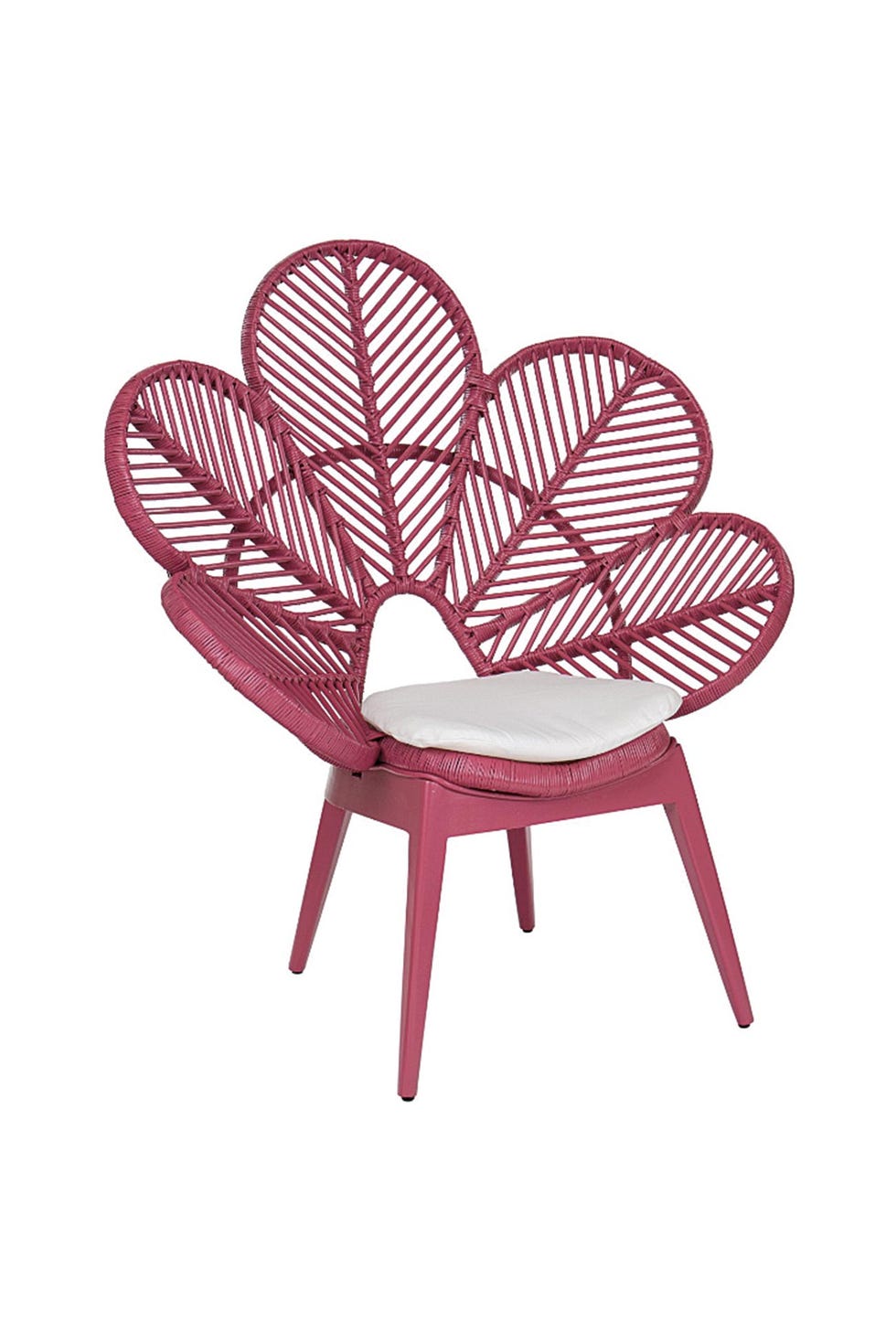 silla fucsia de ratán natural, con el respaldo de pétalos