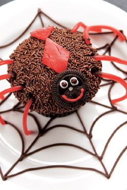 silly spider cupcake