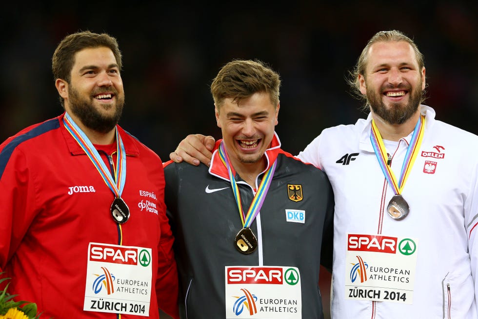 ﻿borja vivas, con la plata de zurich 2014, junto al alemán david storl y el polaco ﻿tomasz majewski