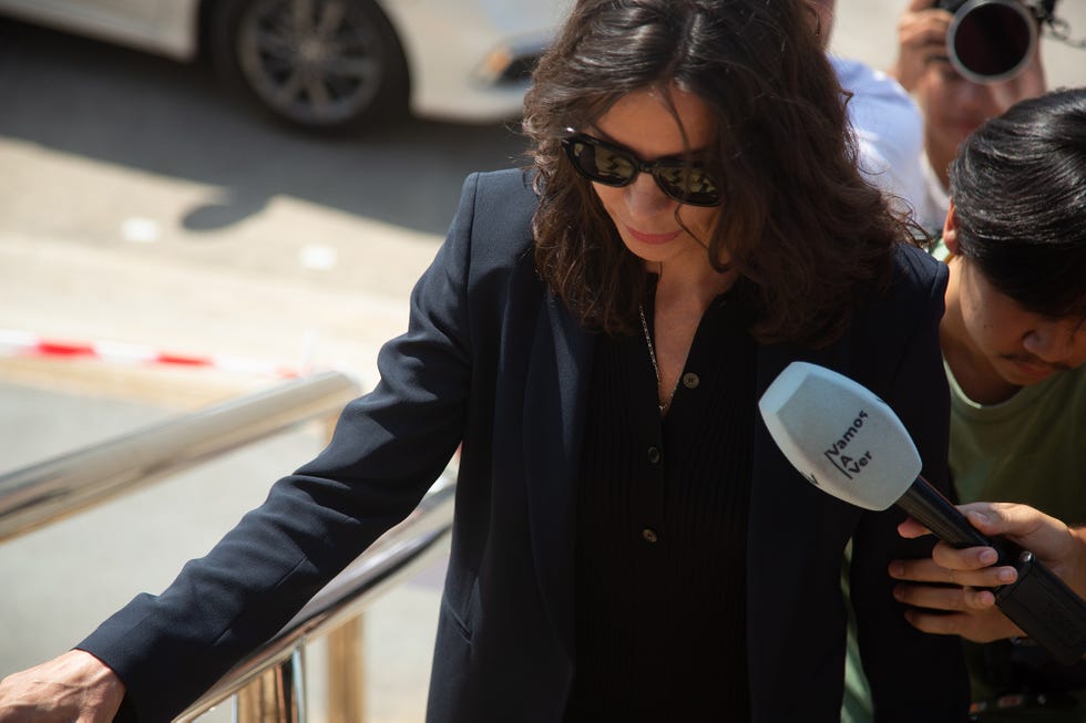silvia bronchalo a su llegada a una nueva sesion ante el juez en el juicio de su hijo, daniel sancho, en tailandia