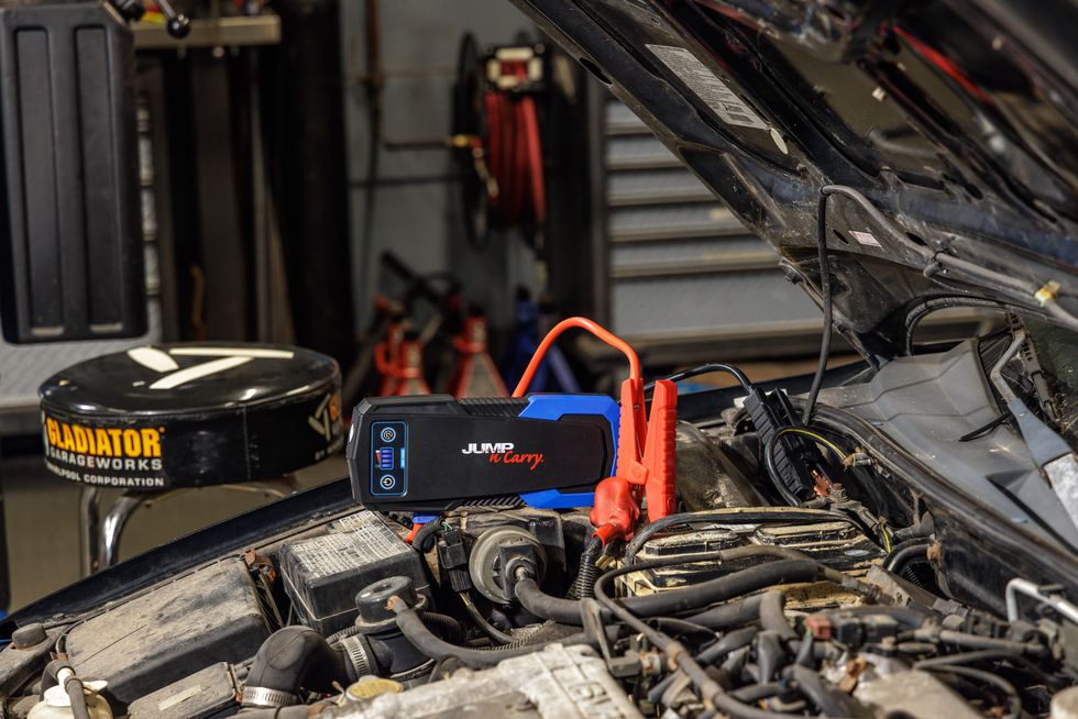 NOCO GB40 Review: Small Portable Jump Starter With Big Value