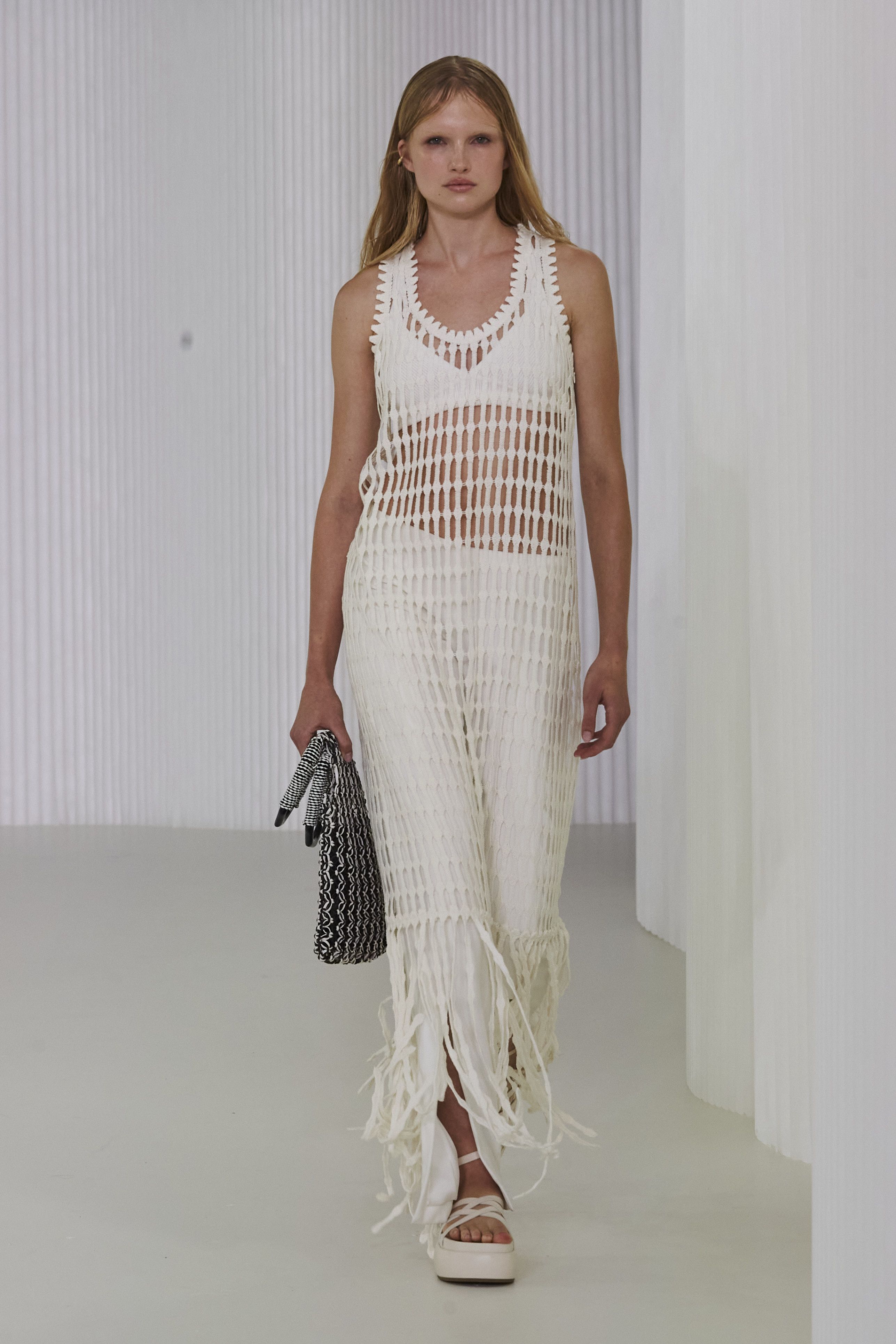 Jonathan Simkhai（ジョナサンシンカイ）の「Ombre Deep V Neck