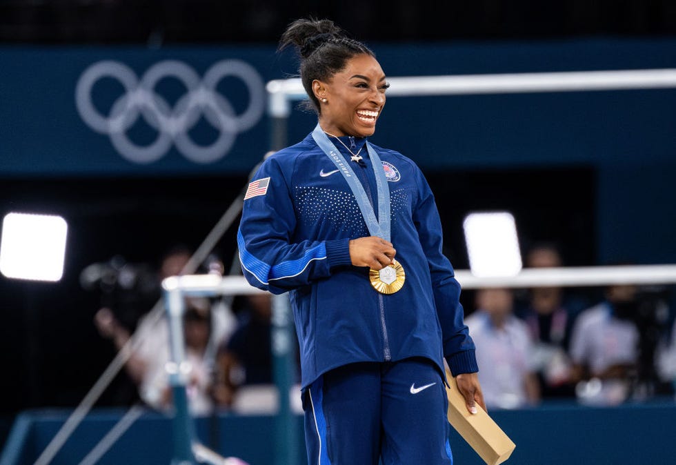 paris, france august 01 gold medalist and winner simone biles of usa celebrates during victory ceremony with her gold medal while the women´s final all round competition on day six of the olympic games paris 2024 at bercy arena on august 01, 2024 in paris, france photo by markus gilliar ges sportfotogetty images