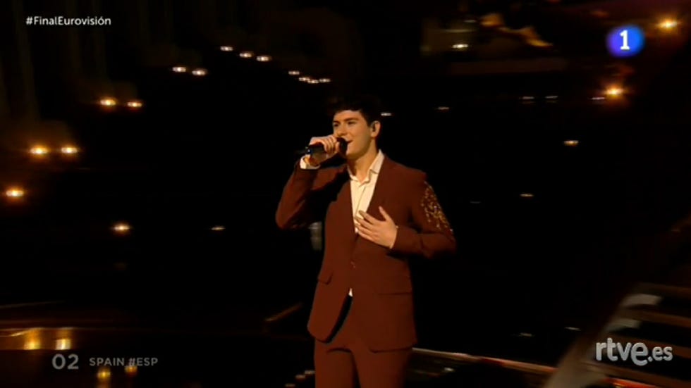 Performance, Entertainment, Music artist, Event, Performing arts, Music, Singing, Singer, Song, Musician, 