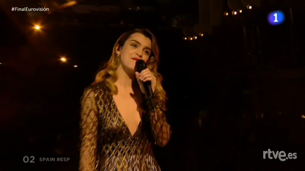 Entertainment, Performance, Music artist, Singing, Performing arts, Music, Singer, Song, Pop music, Event, 