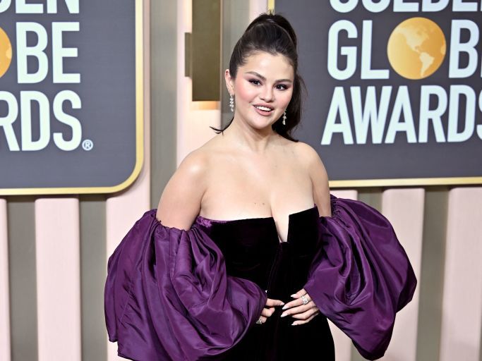 Selena Gomez Wears Black Gown at Golden Globes in 2023