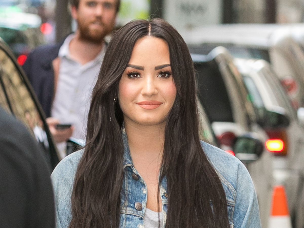 There Were Signs That Demi Lovato Was Falling Back into Her Addiction
