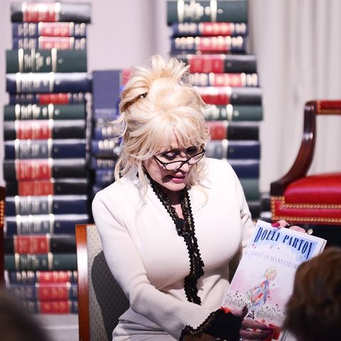 dolly parton's imagination library donates 100 millionth book to library of congress