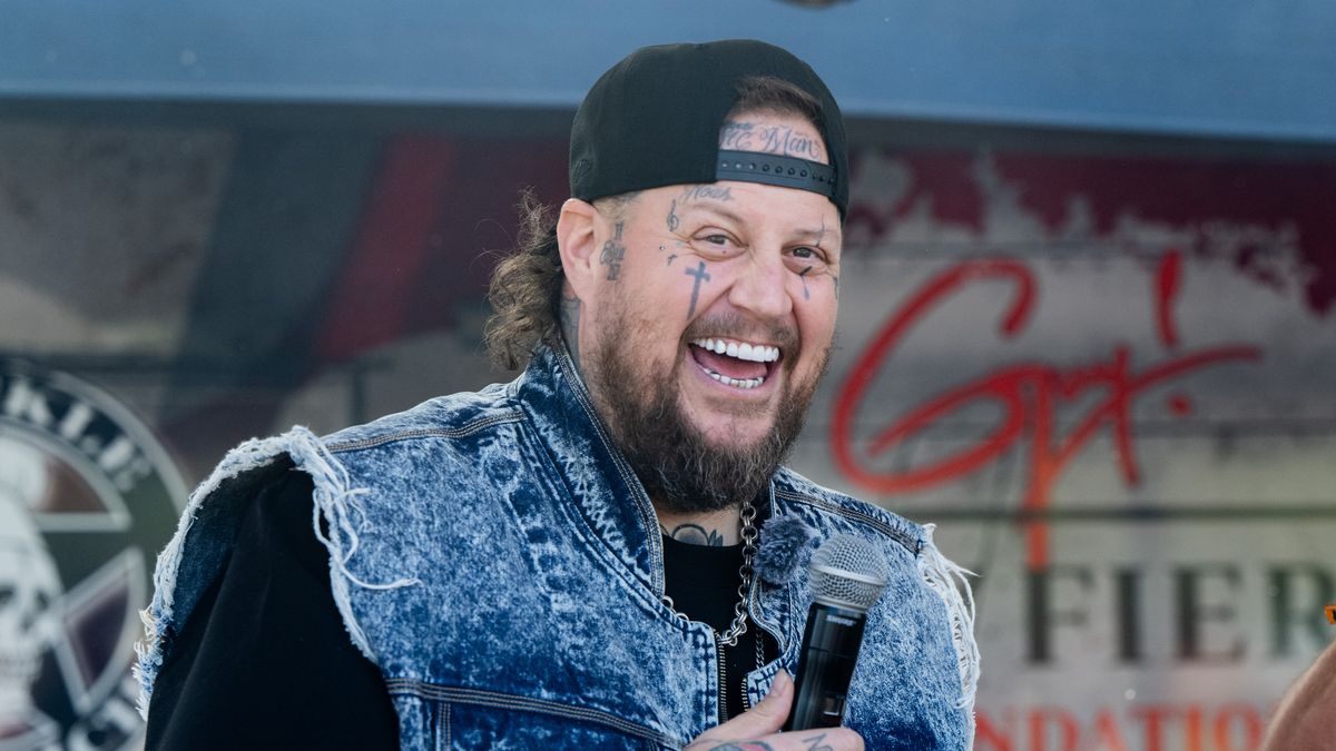 Jelly Roll Replaced Lainey Wilson for "Save Me" Duet at Stagecoach