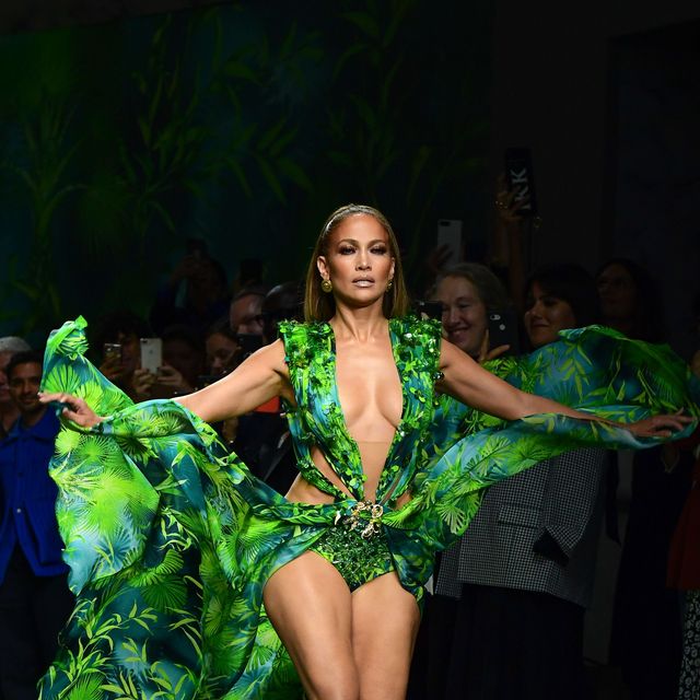 https://hips.hearstapps.com/hmg-prod/images/singer-jennifer-lopez-presents-a-creation-for-versaces-news-photo-1569008385.jpg?crop=0.943xw:0.629xh;0.0467xw,0.157xh&resize=640:*