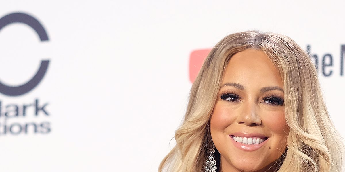 Mariah Carey Has Toned Legs On Stage With The Rockettes In IG Pic