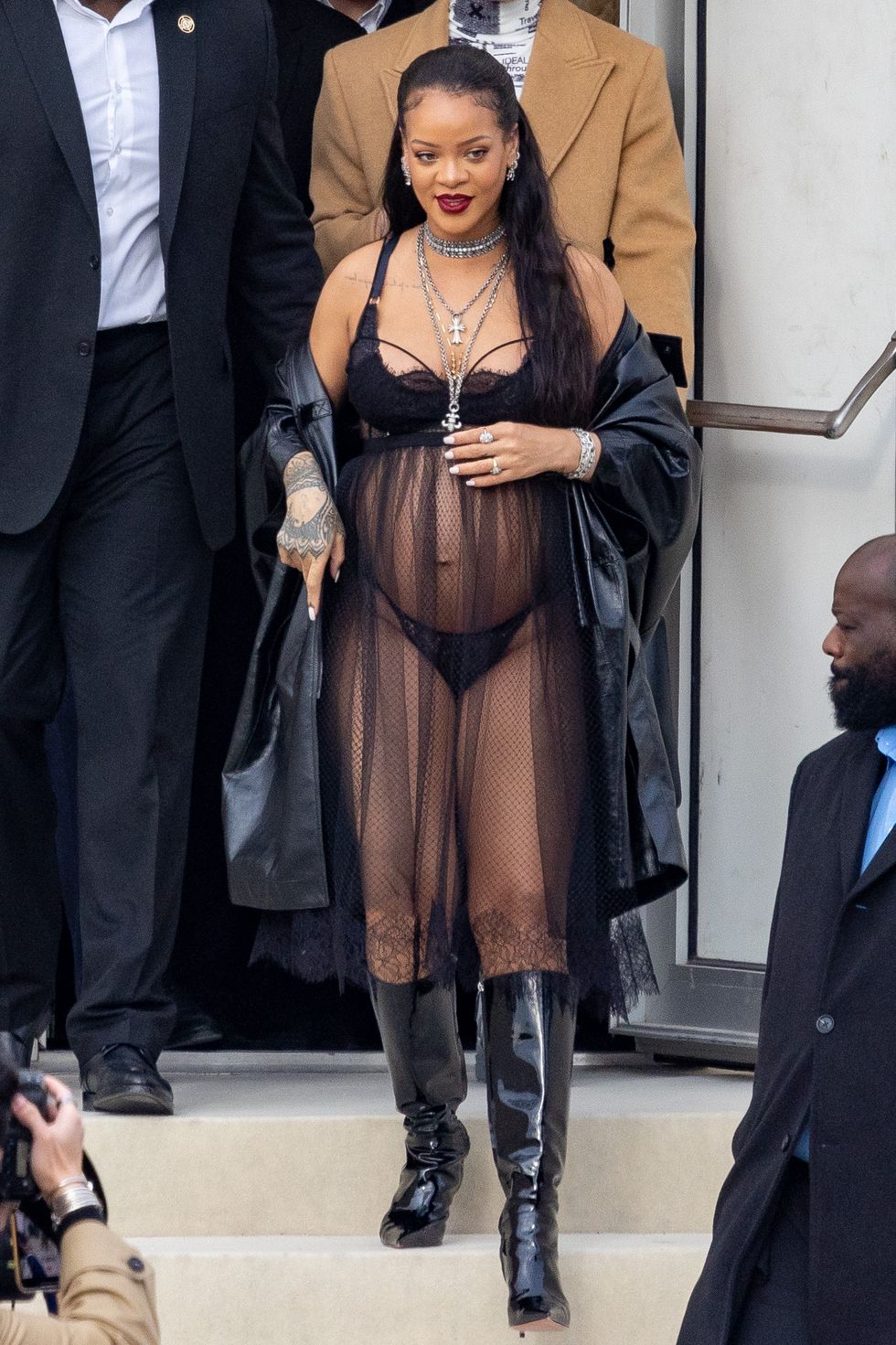dior  outside arrivals paris fashion week womenswear fw 2022 2023
