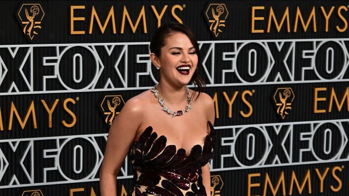 preview for Premios Emmy 2024: los mejores looks de la alfombra roja