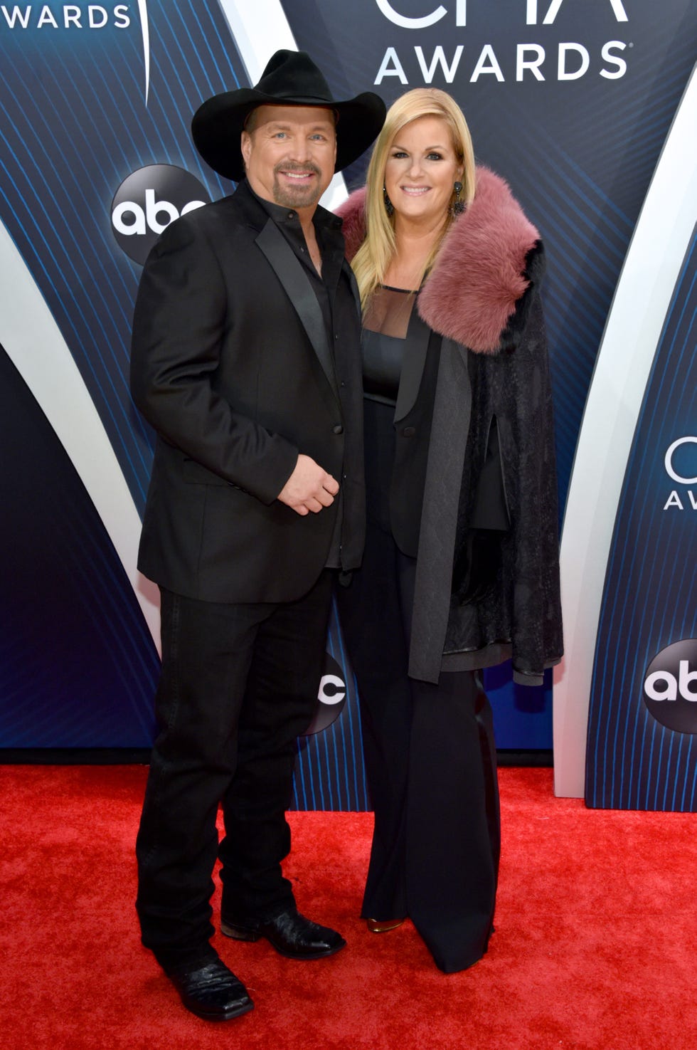 All the Cutest Couples on the 2018 CMA Awards Red Carpet