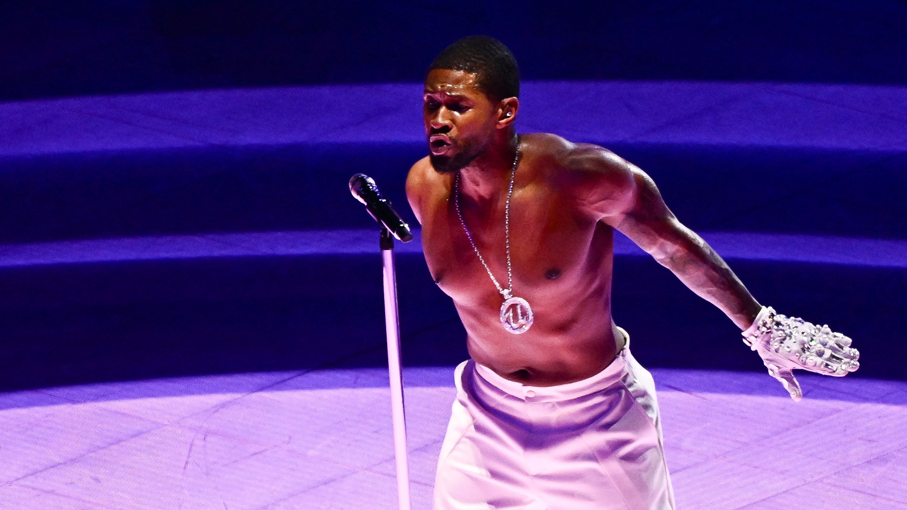Usher, 45, Showed Off His Ripped Physique at the Super Bowl